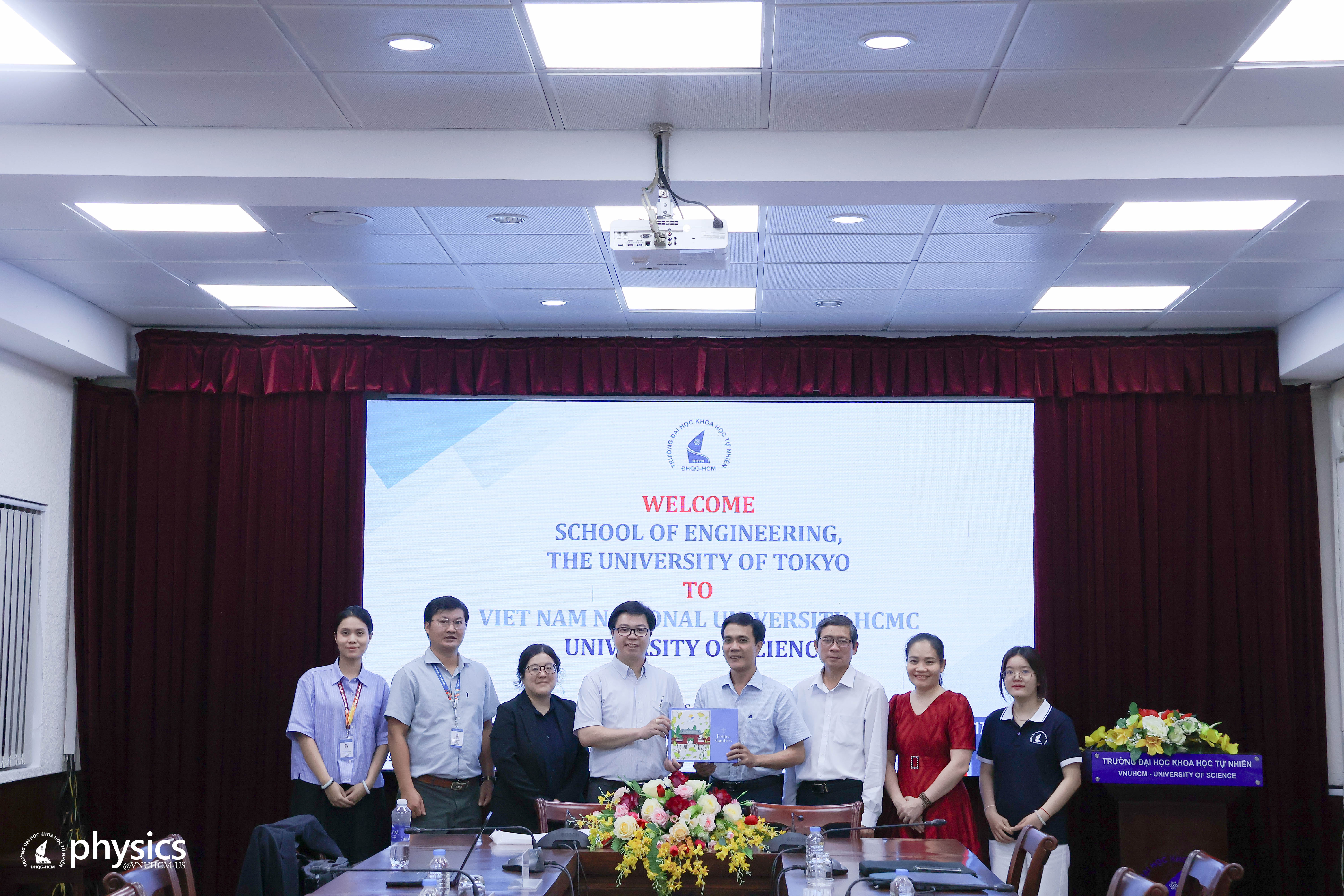 Khoa Vật lý – Vật lý kỹ thuật thúc đẩy hợp tác học thuật với The University of Tokyo