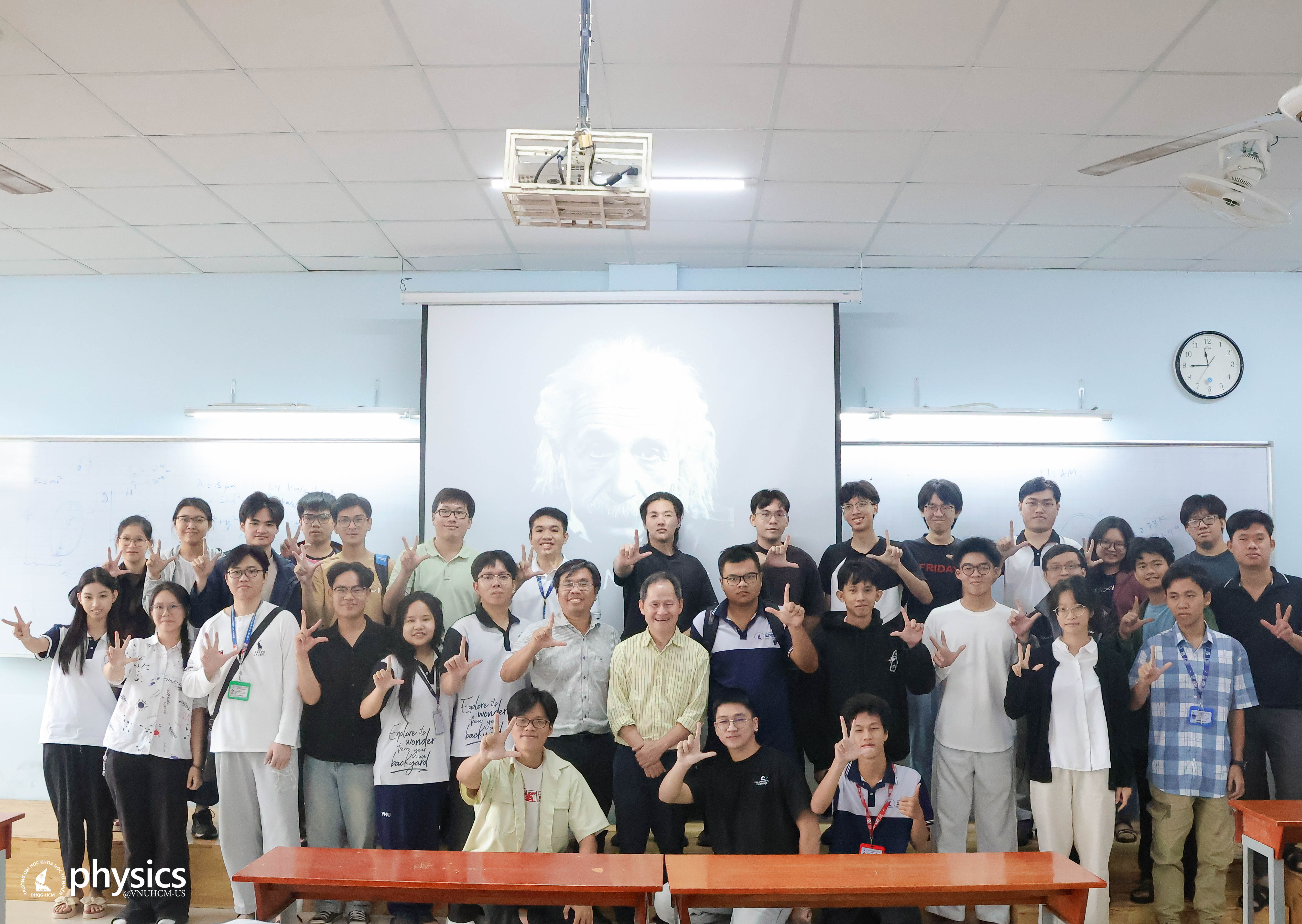 Khám phá những vấn đề nổi bật của vũ trụ học qua seminar “Những vấn đề Vũ trụ học”