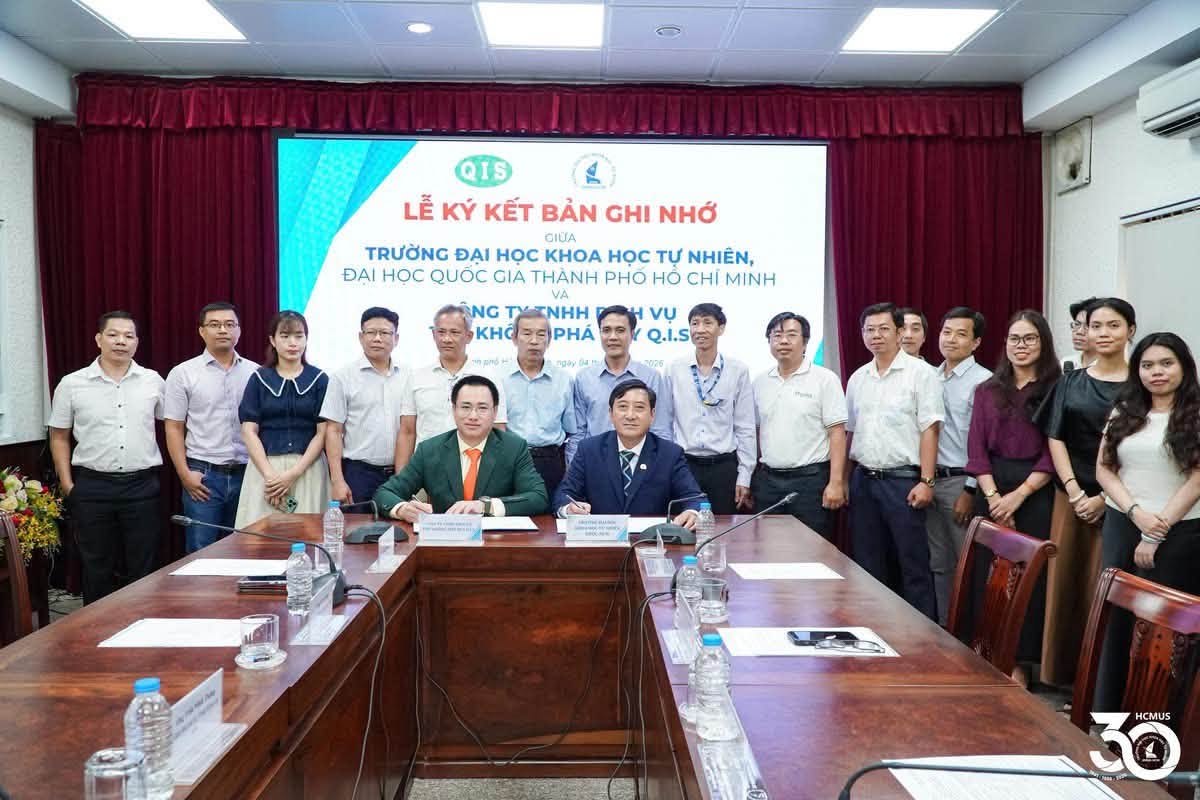Trường Đại học Khoa học tự nhiên ký kết bản ghi nhớ hợp tác với công ty TNHH Dịch vụ Thử không phá hủy Q.I.S