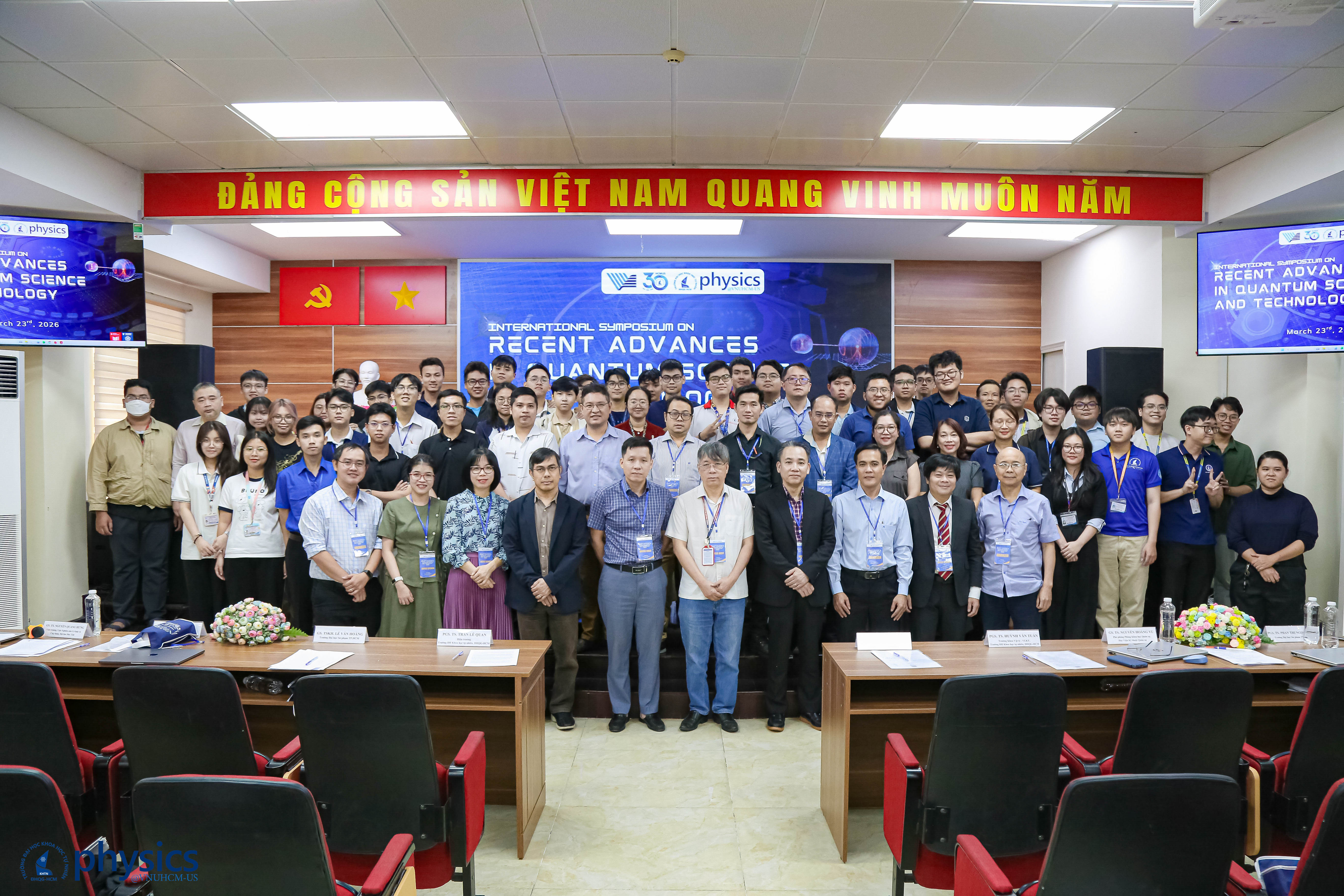 Nghiên cứu khoa học tại Khoa Vật lý