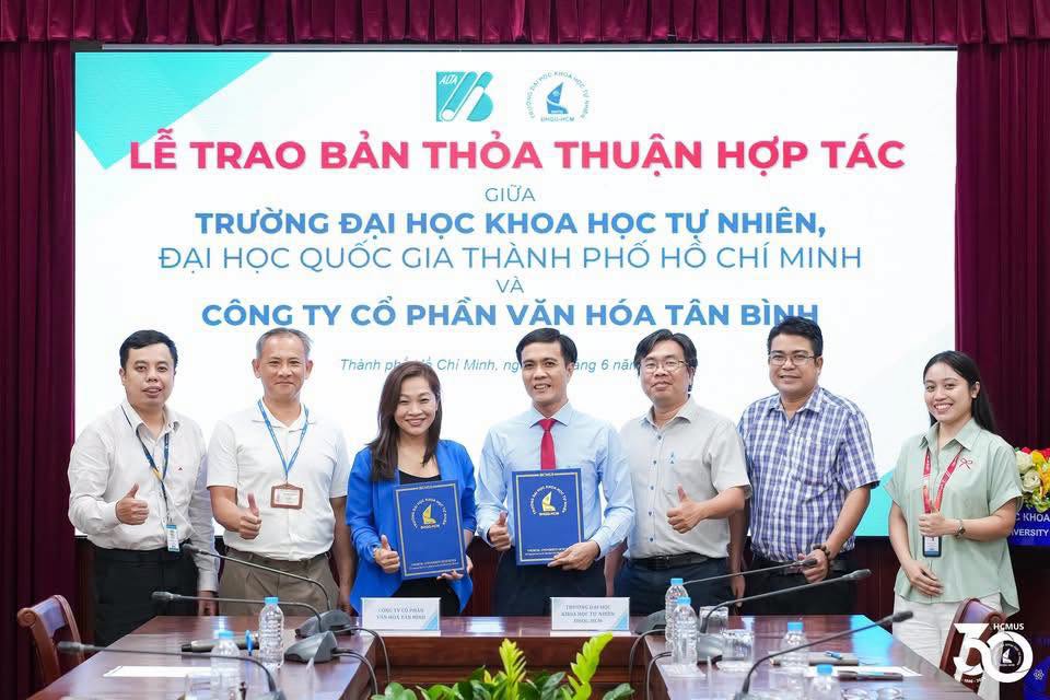 Trường Đại học Khoa học tự nhiên, ĐHQG-HCM ký kết biên bản ghi nhớ hợp tác với ALTA Group: thúc đẩy đào tạo gắn kết thực tiễn và đổi mới công nghệ