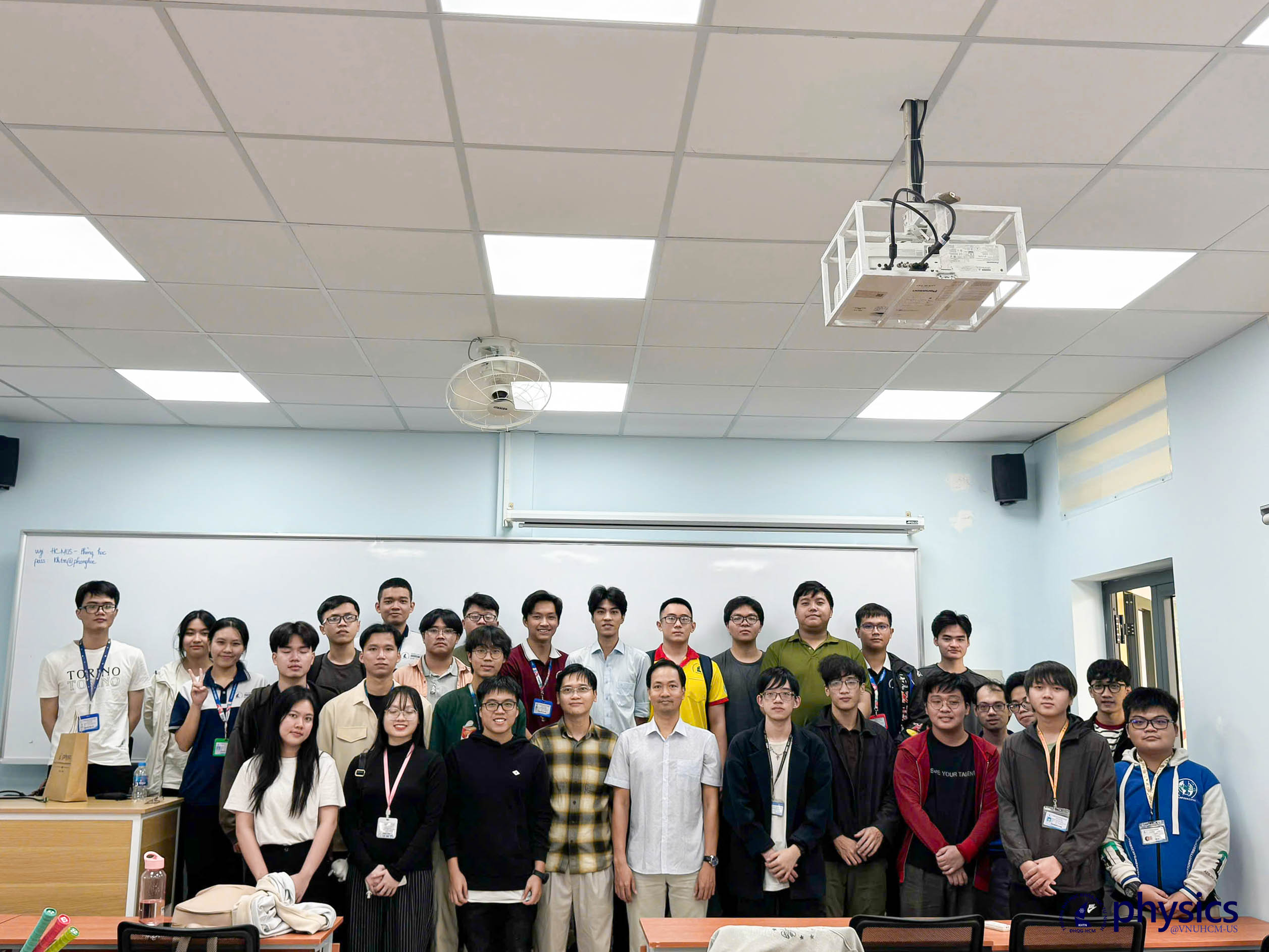 Recap seminar: Data-driven discoveries in cosmology - Khám phá vũ trụ qua dữ liệu của hàng triệu thiên hà