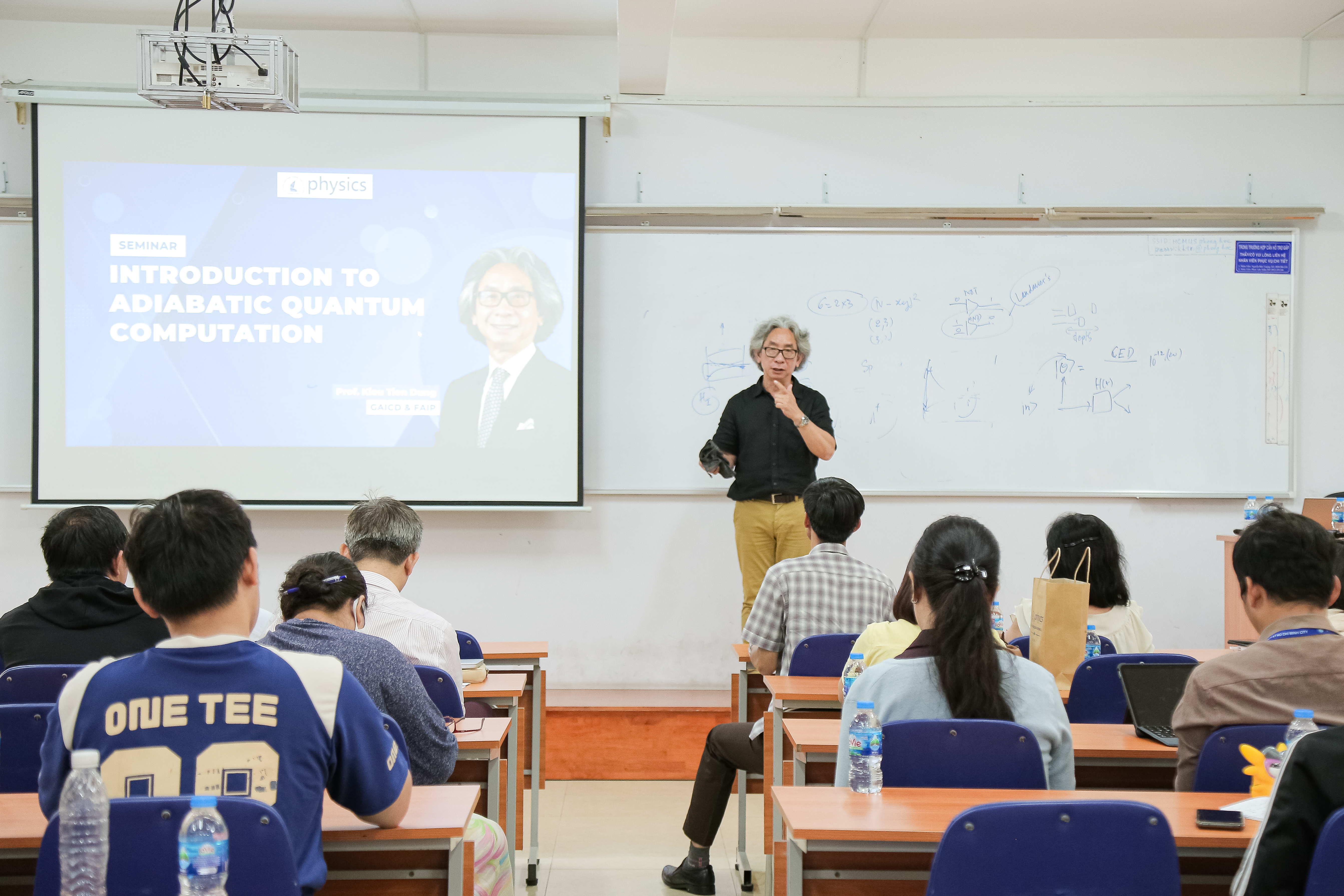 Seminar “Introduction to Adiabatic Quantum Computation” cùng GS.TS. Kiều Tiến Dũng